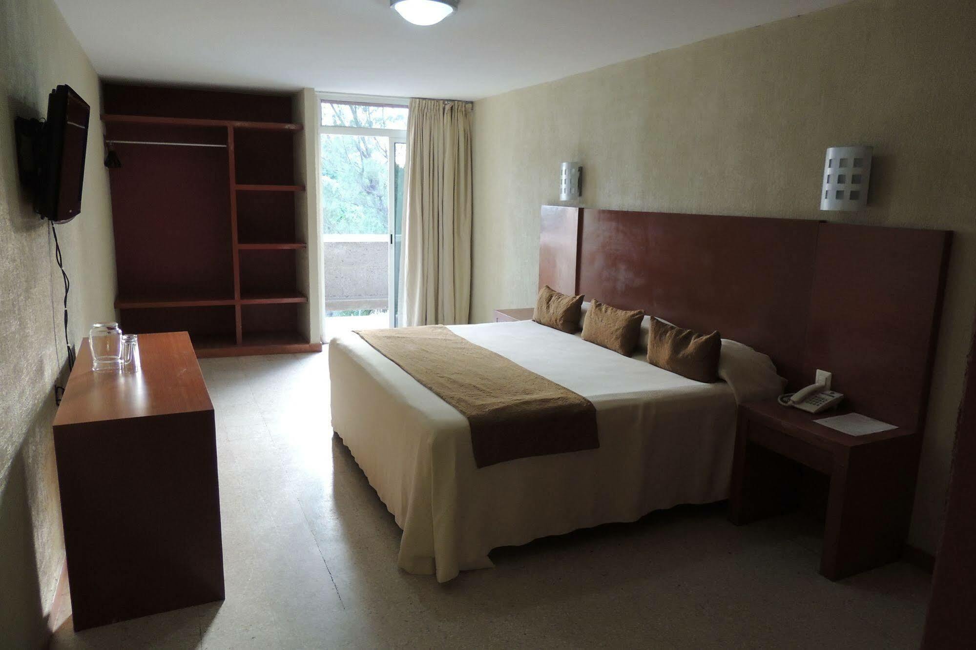 Hotel Central Hotel 3*